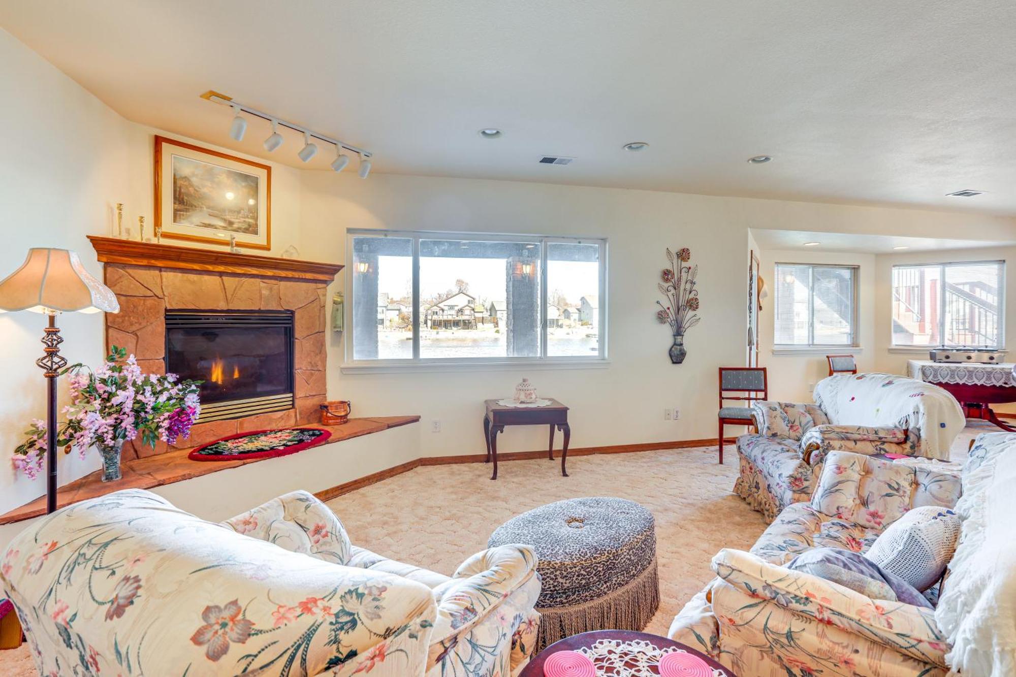 7 Mi To Dtwn Lakefront Gem With Dock! * Denver