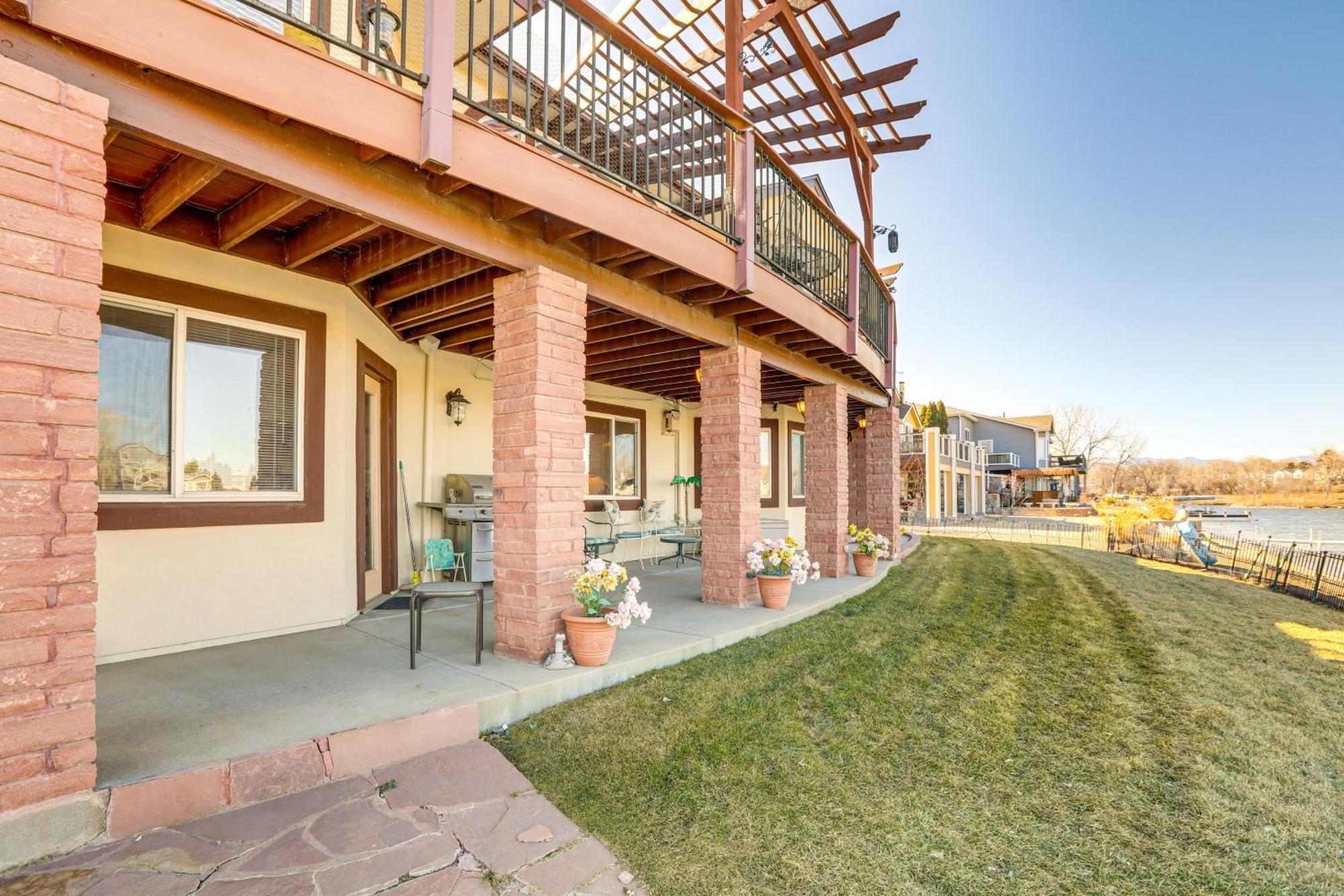 7 Mi To Dtwn Lakefront Gem With Dock!
